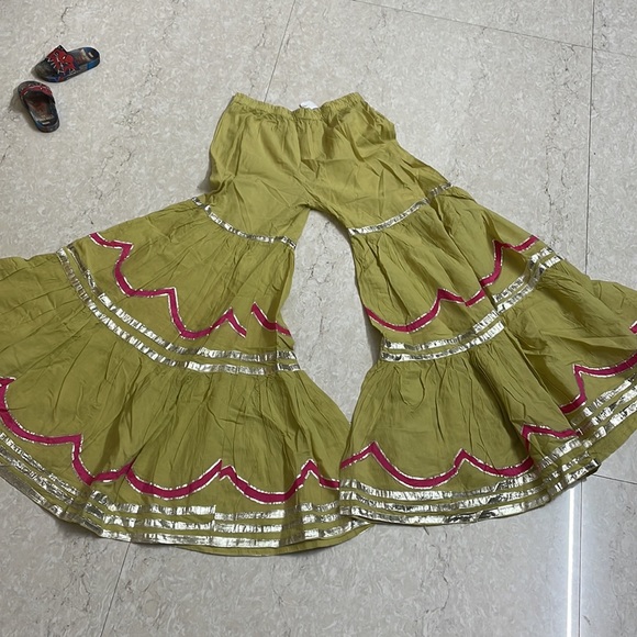 Sharara suit chicken work with gotapati - Picture 6 of 6